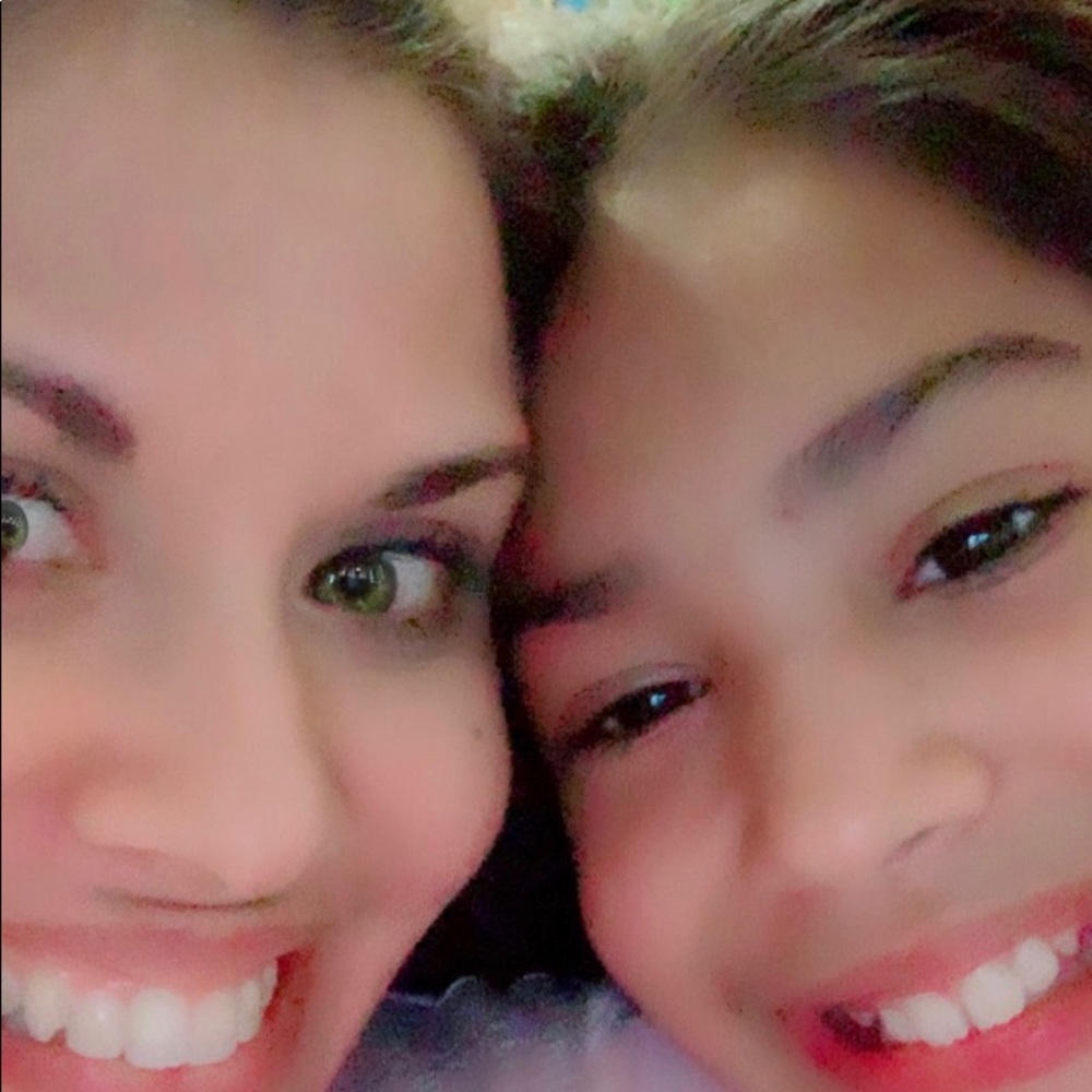 Meet your Posher, Nora